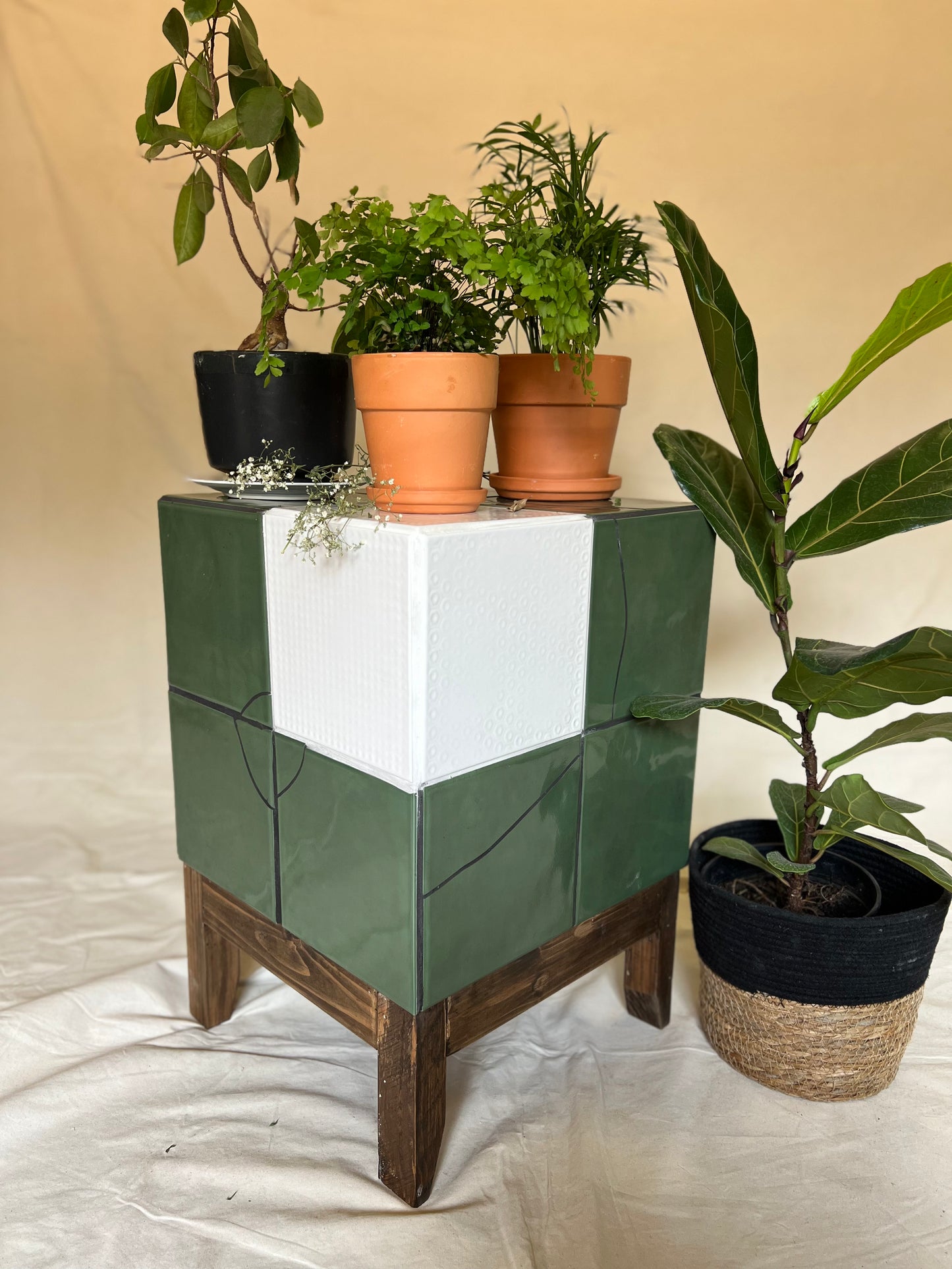 Contrast cube Tile Box