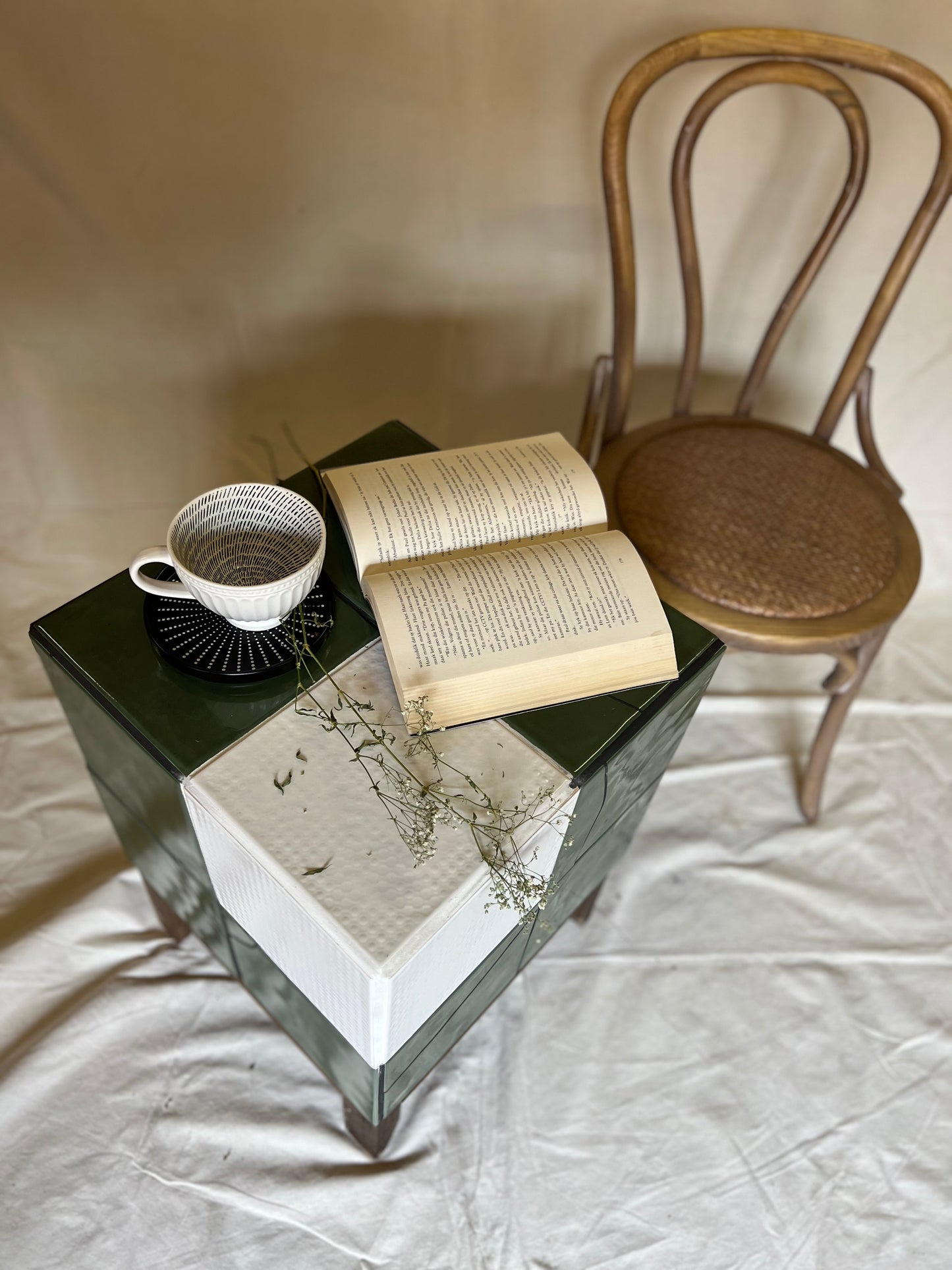 Contrast cube Tile Box