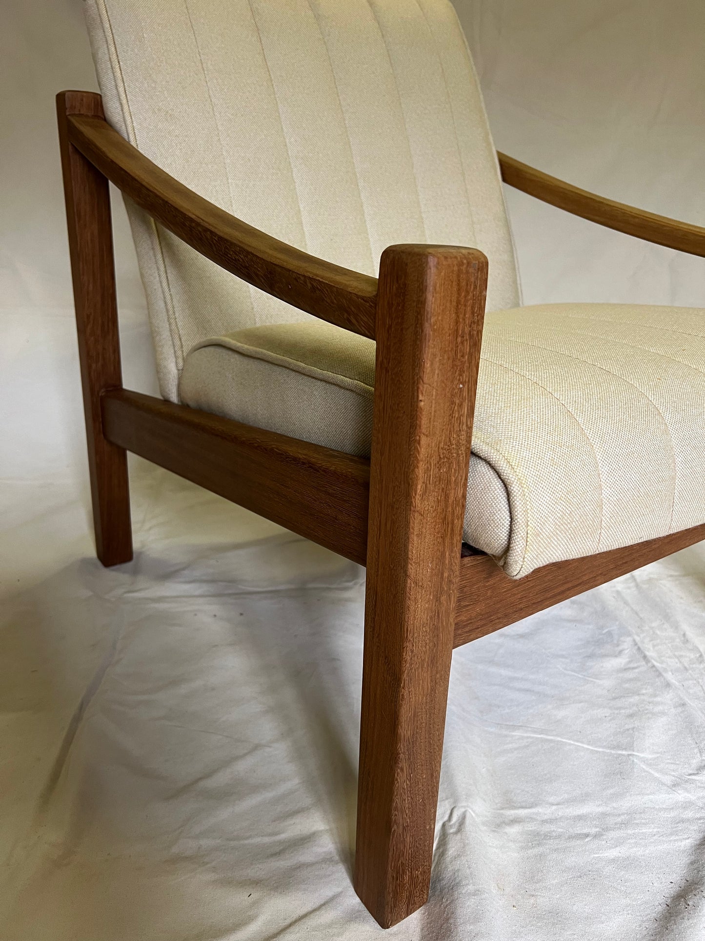 Modern Mid-Century Occasional Chair