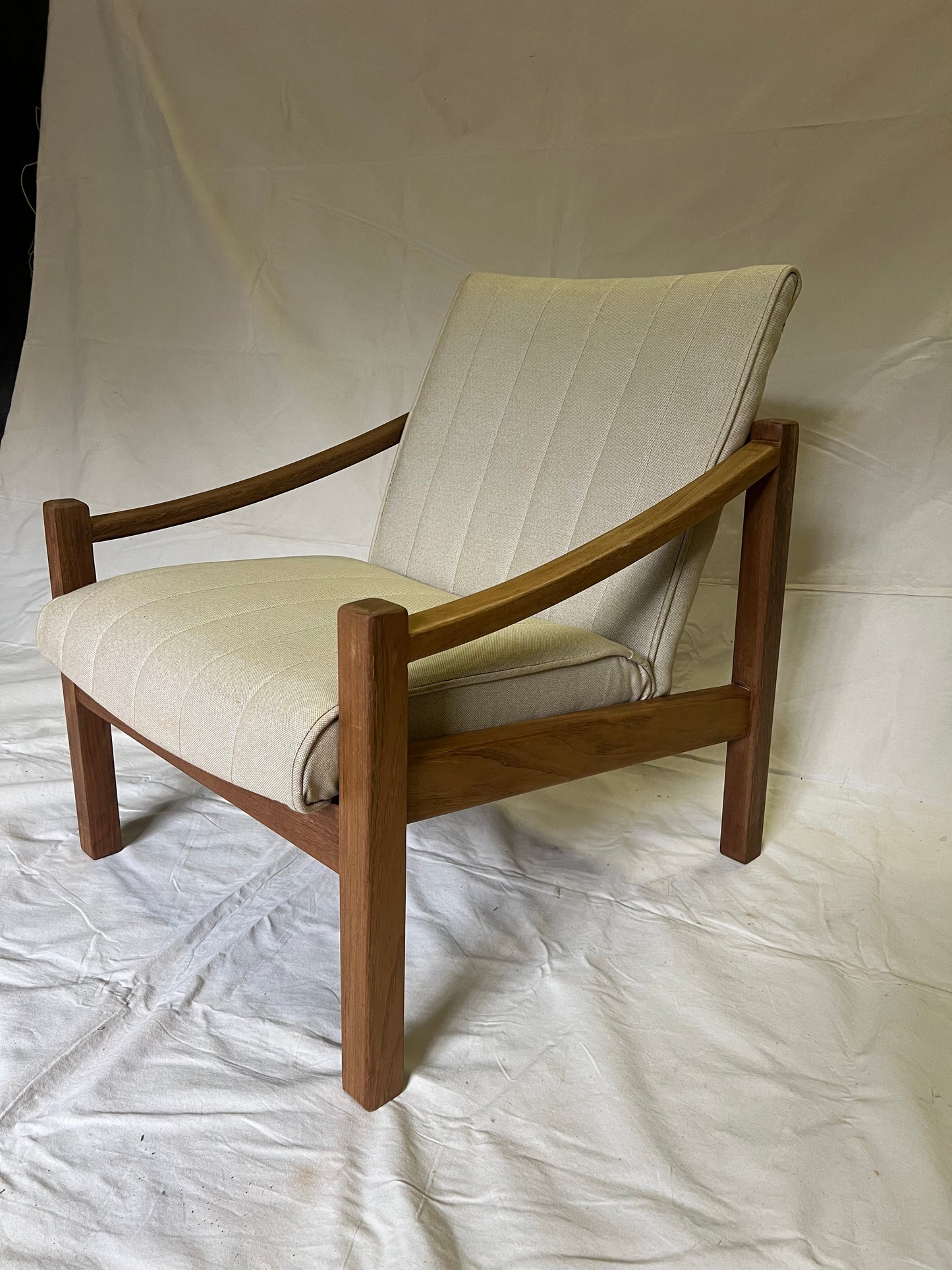 Modern Mid-Century Occasional Chair