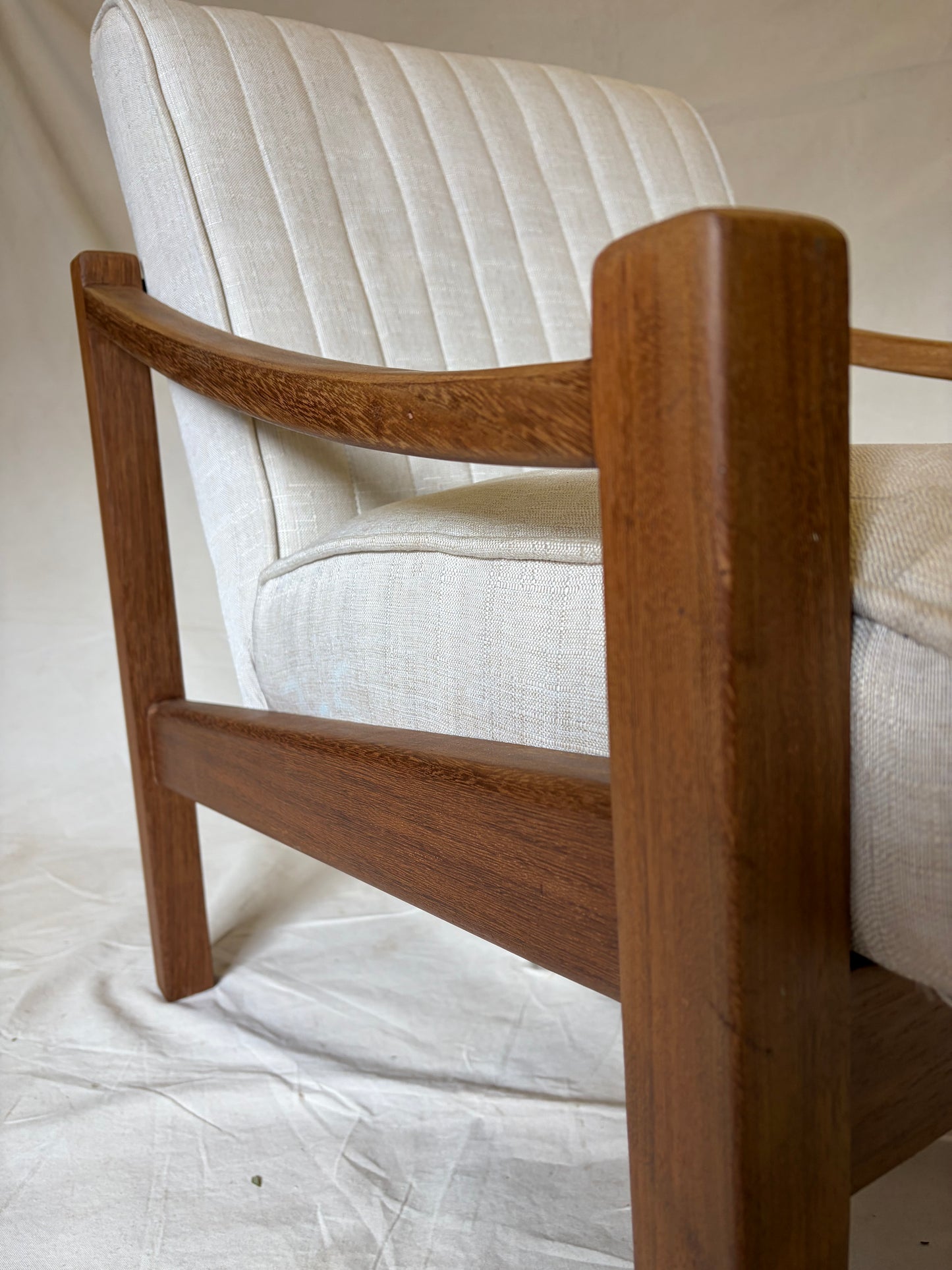 Heritage Lounge Chair